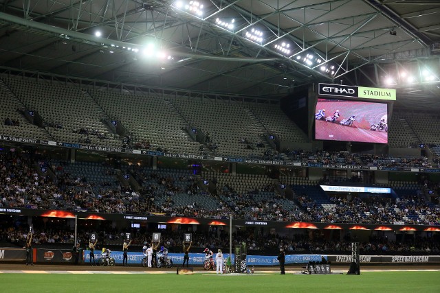 Na turniej GP w Melbourne przychodziło zawsze ponad 20 tys. widzów. Stadion jest jednak ogromny, przez co trybuny świeciły pustkami