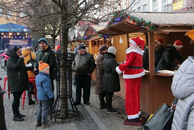 Jarmark św. Mikołaja odbywał od lat na Rynku w Grudziądzu w pierwszym tygodniu grudnia. W 2020 roku - nie odbędzie ze względu na pandemię koronawirusa.