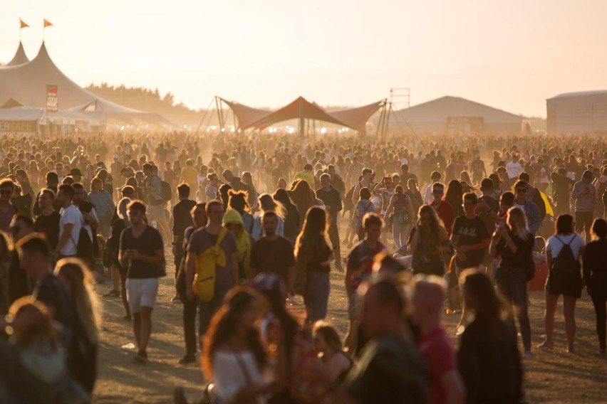 Open'er Festival od lat gości na lotnisku w Kosakowie...