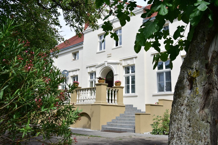 Dwór w Słaboszewku odrestaurowany w 2022 roku.