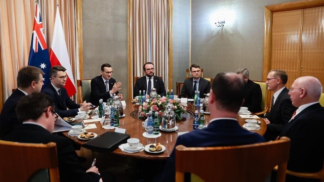 W KPRM odbyło się spotkanie premiera Mateusza Morawieckiego z gubernatorem generalnym Australii Davidem Hurleyem.