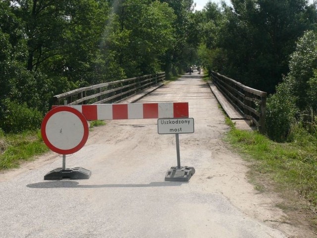 Od czwartku do odwołania most na rzece Kamiennej na osiedlu Michałów został wyłączony z ruchu.