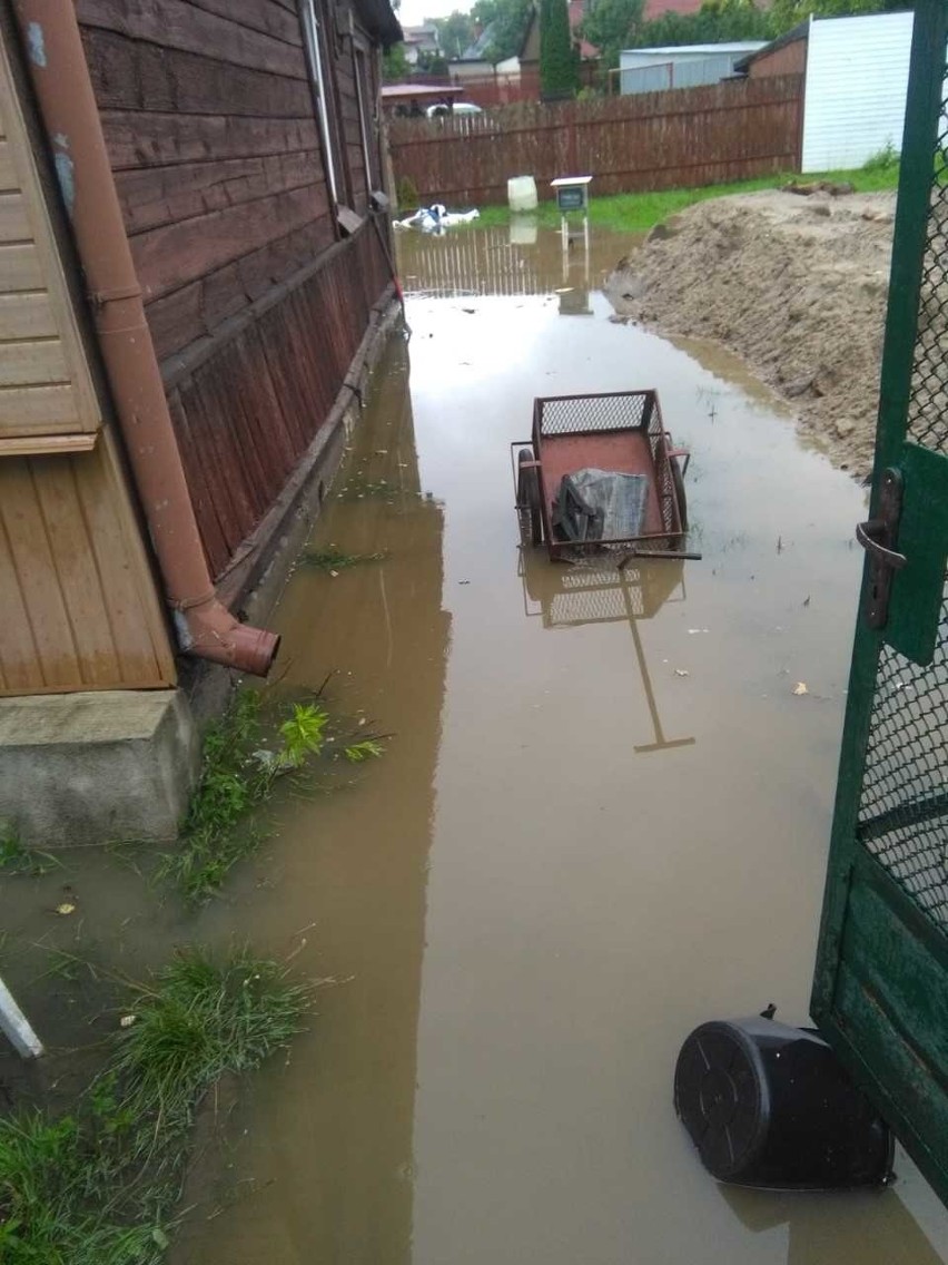 Najgorsza sytuacja jest na posesji przy ulicy Białobrzeskiej...