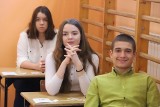Wyniki egzaminu ósmoklasisty i egzaminu gimnazjalnego w Łódzkiem. Uczniowie już wiedzą, jakie mają szanse w naborze do LO i szkół zawodowych