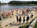 Rybakówka Żeromin koło Łodzi. Zobacz plaże w Rybakówce w Żerominie. Relaks na plaży blisko Łodzi a tłok przez całe lato