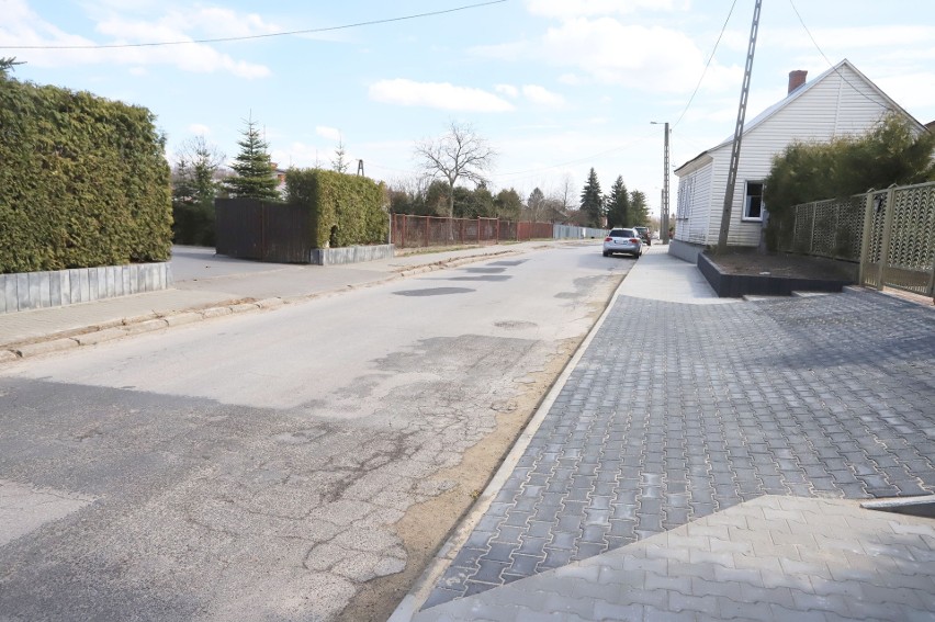 Zakończyła się budowa nowego chodnika przy ulicy Kilińskiego w Zwoleniu. Zobacz zdjęcia