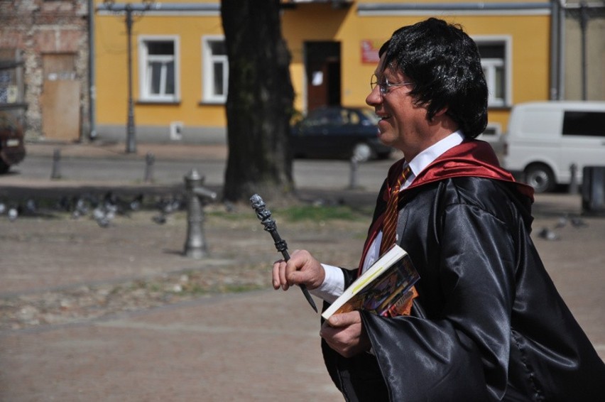 Częstochowa: Objazdowa biblioteka w Alejach