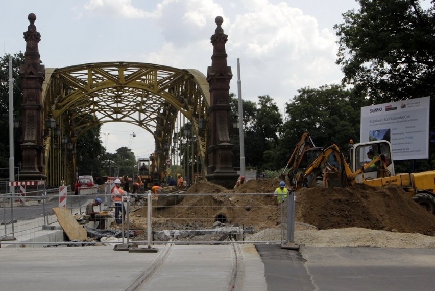 Szybki remont mostu Zwierzynieckiego na półmetku. Auta jeżdżą po nowym asfalcie (FOTO)