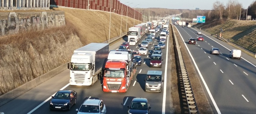 Wypadek na autostradzie A4 w Rudzie Śląskiej przy stacji...