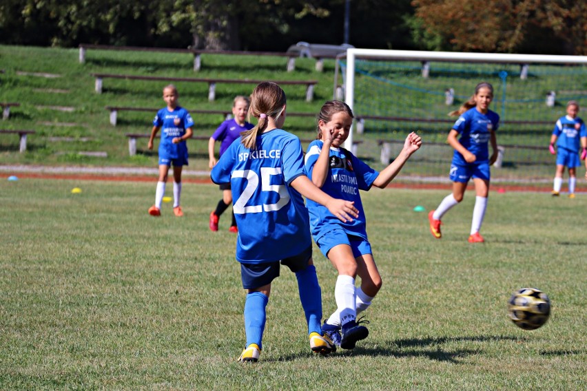 W Kluczewsku odbył się kolejny turniej dziewcząt w kategorii orliczek U-11. Rywalizowało pięć drużyn. Zobaczcie zdjęcia