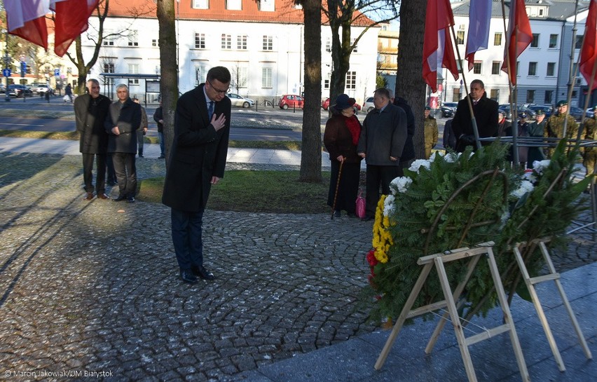 13 grudnia 1981 roku komunistyczne władze wprowadziły w...