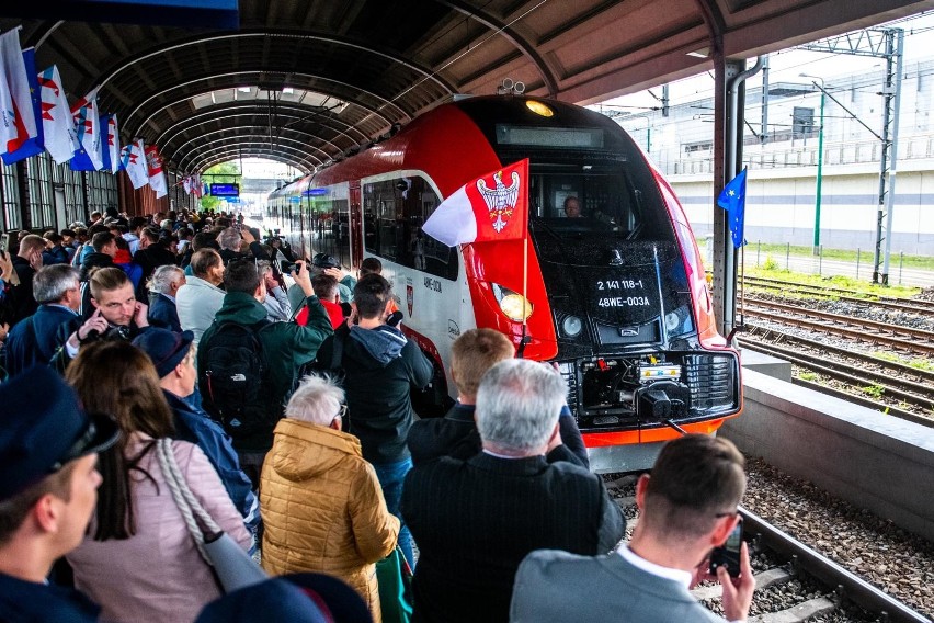 Koleje Wielkopolskie pozwolą zwrócić bilety i odzyskać...