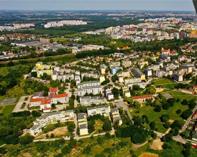 Zobacz ranking najtańszych osiedli we Wrocławiu w naszej galerii. Posługuj się strzałkami lub gestami, aby przejść dalej.