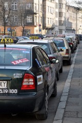 Kraków. Strajk taksówek przesunięty, żeby urzędnicy mogli się wykazać 