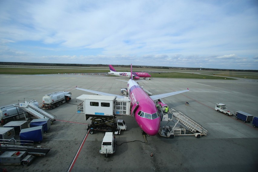 Linie Lotnicze Wizz Air przewiozły do 25 lipca 2023 roku z i...