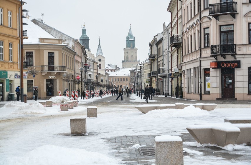 Zima wróciła do Lublina. Jakie warunki na drogach? (ZDJĘCIA)            