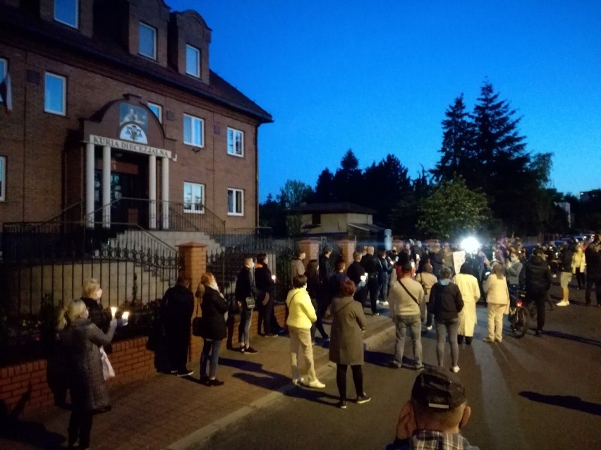 Protest w Kaliszu jest echem filmu braci Sekielskich "Zabawa...