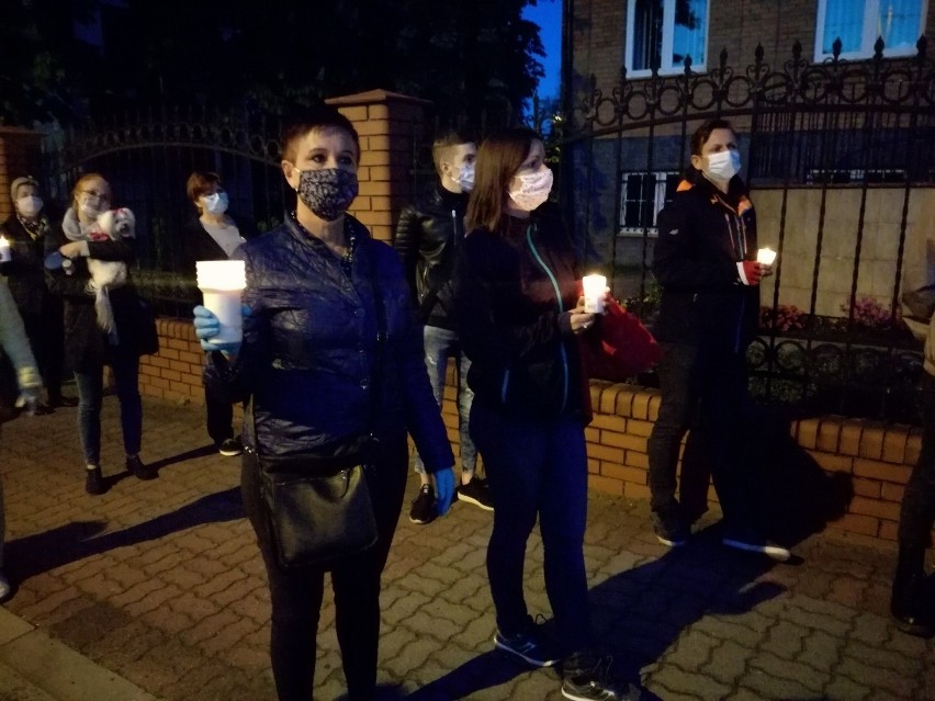 Protest w Kaliszu jest echem filmu braci Sekielskich "Zabawa...