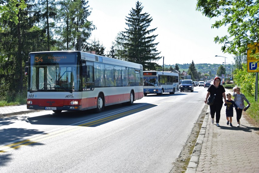 AR-TUR zrezygnował z kierunku Nowy-Sącz – Podegrodzie. Wszystko „przez most”