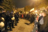 Protest 26.10. w Łodzi. Łodzianki po raz kolejny wyszły protestować przeciwko orzeczeniu TK w sprawie aborcji ZDJĘCIA, RELACJA