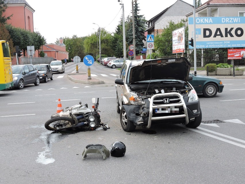 Wypadek przy dworcu PKS. Motocyklista w szpitalu (ZDJĘCIA, WIDEO)