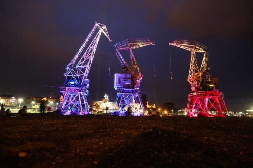 Dźwigozaury w Szczecinie znów zaświecą w różnych kolorach! I to już niedługo [WIDEO]