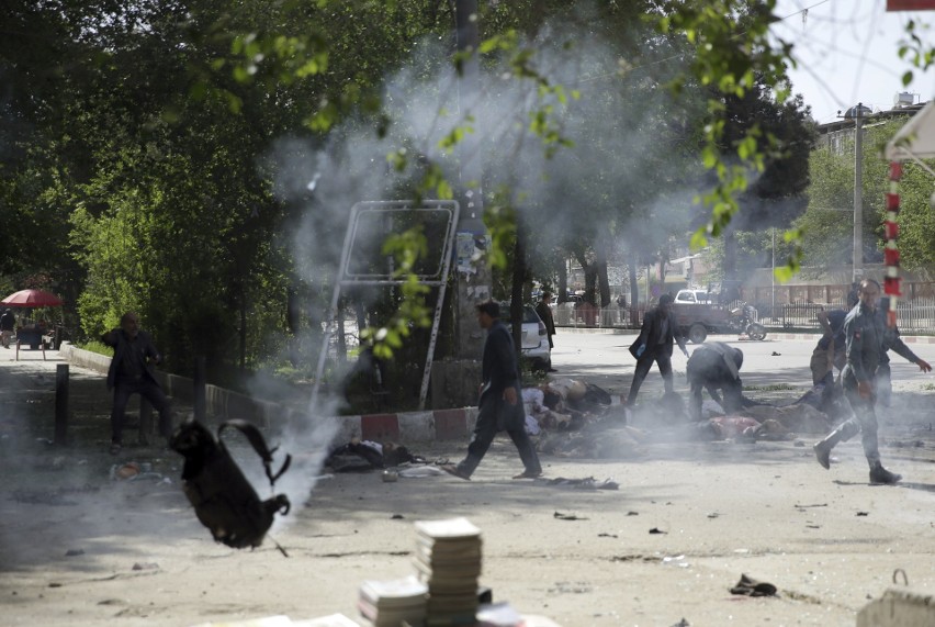 Zamach w Afganistanie. Są ofiary śmiertelne. Co najmniej 21 osób zginęło w wyniku dwóch samobójczych ataków