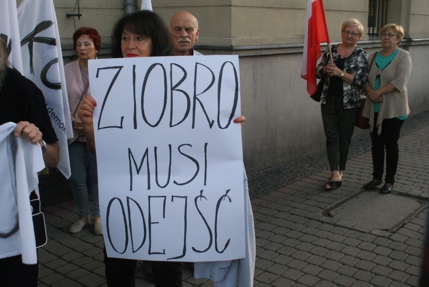 Kaliszanie protestowali przed sądem w obronie...