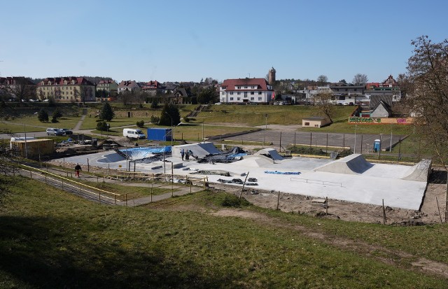 12 maja br. to kolejny termin oddania do użytku skateparku w Miastku.