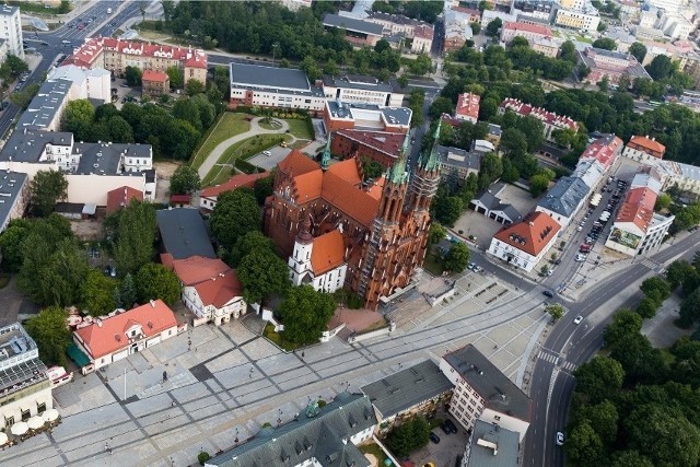 Otwarcie galerii w dawnym budynku Archiwum Państwowe wzbogaci salon miasta, czyli Rynek Kościuszki