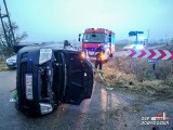 Dachowanie na obwodnicy Dobrodzienia. Jedna osoba została ranna [zdjęcia]