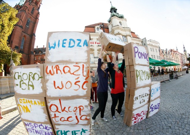 Schizofrenia należy do chorób psychicznych o podłożu biologicznym, dochodzi do zaburzeń myślenia i spostrzegania, urojeniowego odbierania rzeczywistości, halucynacji