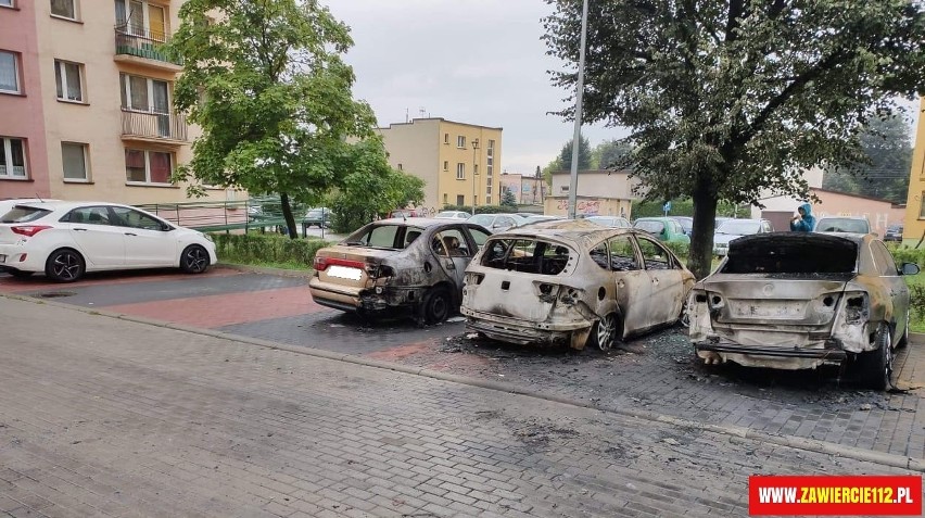 Zawiercie: pożar samochodów