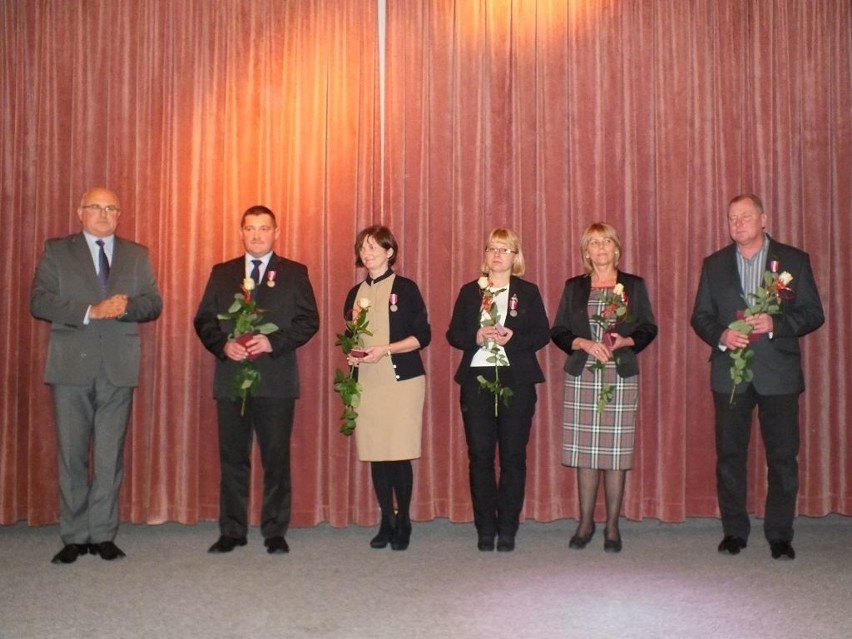 Odznaczenia dla siedmiu nauczycieli ze Starachowic