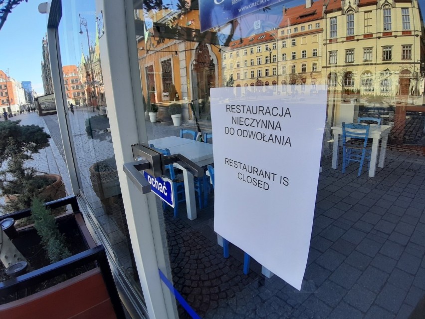 Wrocław: Rynek bez turystów. Restauracje zamknięte