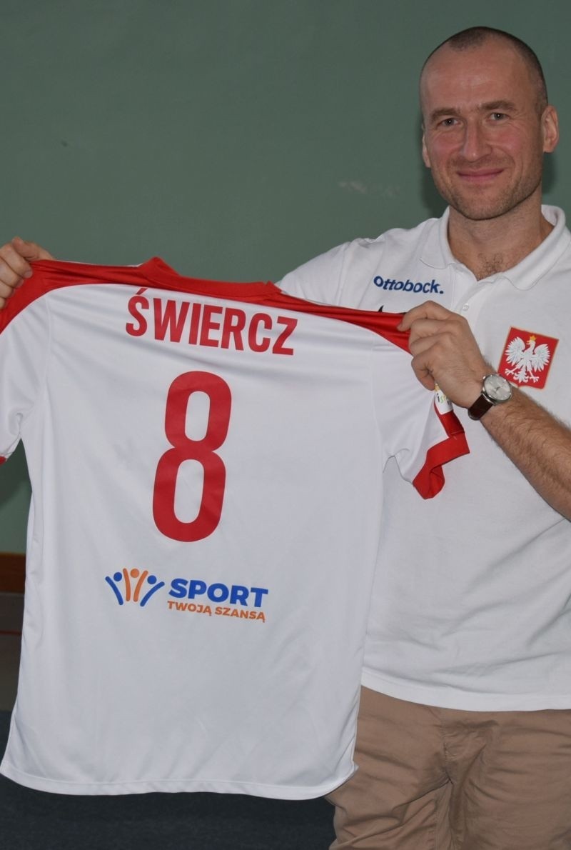Przemysław Świercz z Ostrołęki po wypadku stracił podudzie. Teraz jest kapitanem reprezentacji Polski w futbolu amp [ZDJĘCIA]