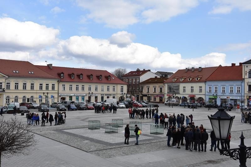 Oświęcim. Daty i fakty to za mało. Szkolą przewodników, jak umiejętnie wciągnąć turystów w historię miasta [ZDJĘCIA]