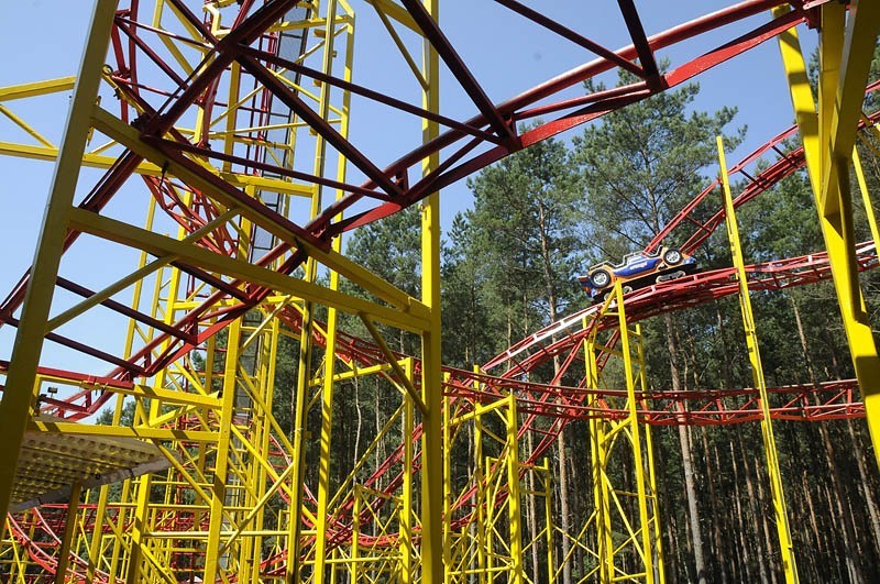W Leśnym Parku Kultury i Wypoczynku stanął rollercoaster.