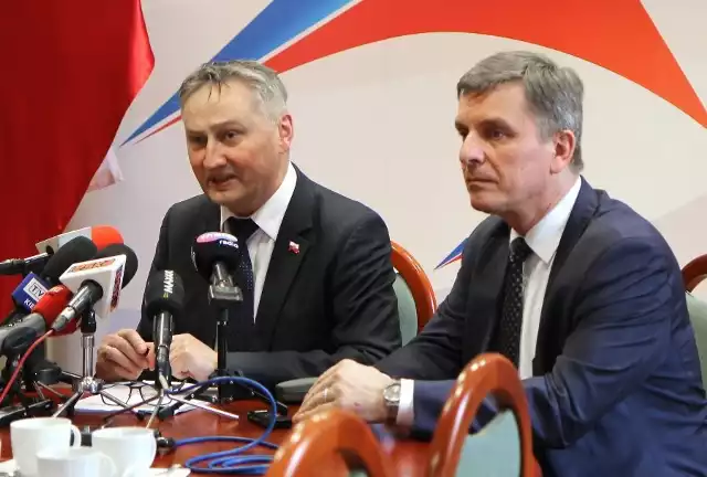 Od lewej: wojewoda świętokrzyski Zbigniew Koniusz oraz jego doradca Andrzej Pruś.