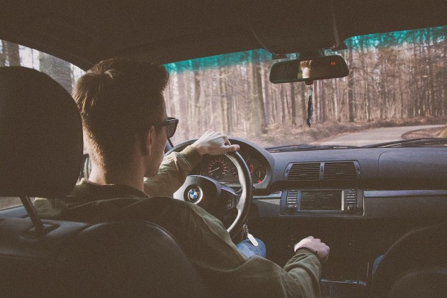 Pirat drogowy zatrzymany w Pszczynie - pędził ul. Rybnicką z prędkością ponad 100 km/h.