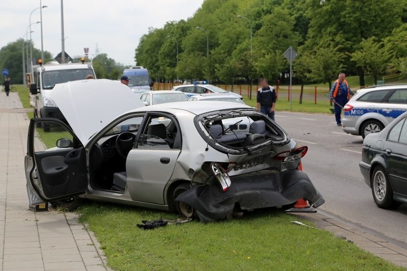 Ul. Piastowska. Karambol na skrzyżowaniu z ul. Sybiraków (zdjęcia, wideo)