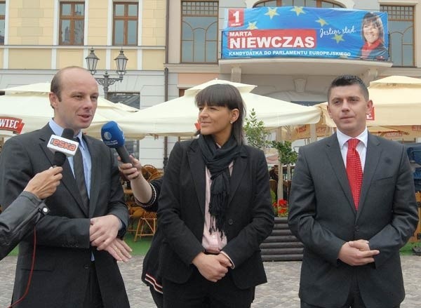 Marcie Niewczas towarzyszył poseł Tomasz Kamiński i Konrad Fijołek, przewodniczący rady miasta Rzeszowa.