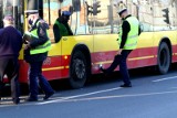 Wypadek autobusu MPK niedaleko pl. Orląt Lwowskich w Wrocławiu. Utrudnienia w komunikacji