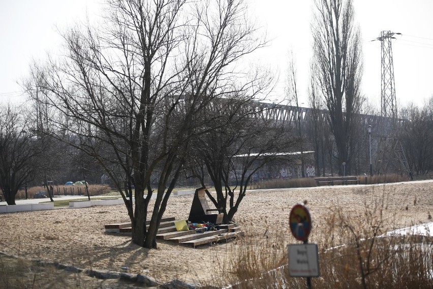 Kraków. Budują plażę i toalety nad Bagrami [ZDJĘCIA, WIZUALIZACJE]