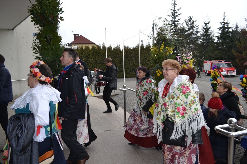 Piękne, ponad dwumetrowe palmy przygotowali mieszkańcy...