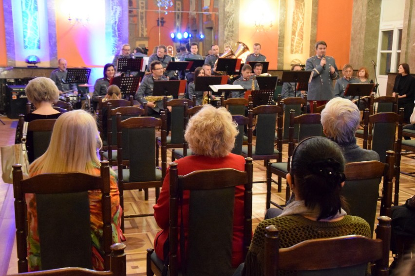 Marszałkowska Orkiestra Dęta zagrała dla uchodźców z Ukrainy. Poruszający koncert w Kielcach