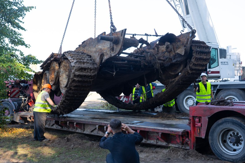 Legendarny czołg odnaleziony w Bieleckich Młynach został...