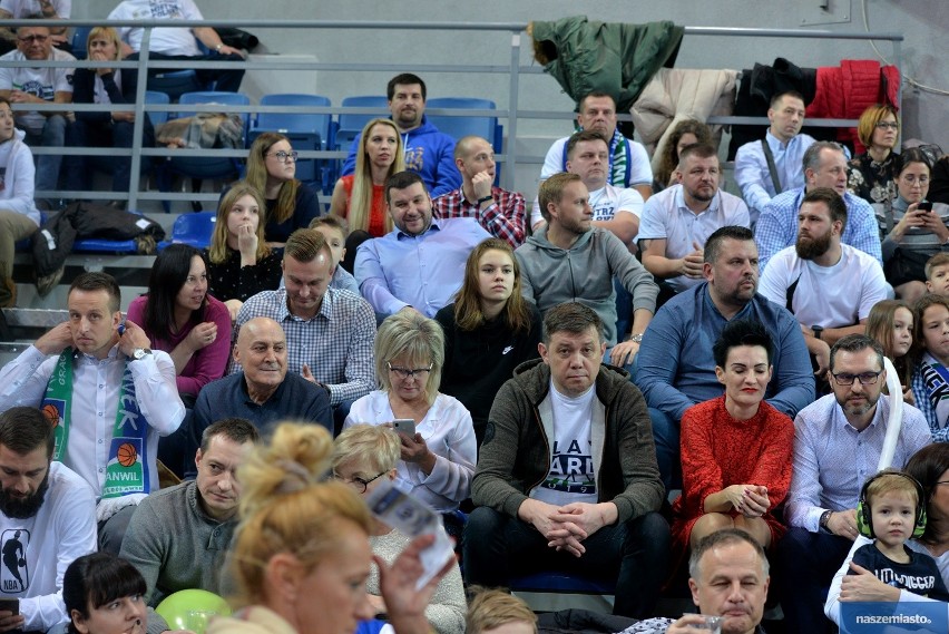 Kibice i Cheerleaders Włocławek podczas meczu Anwil Włocławek - Asseco Arka Gdynia [zobaczcie zdjęcia]