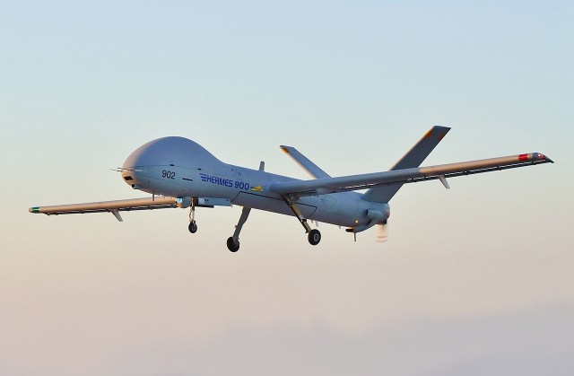 Według władz Iranu, to Izrael przeprowadził atak dronów na irańską placówkę wojskową. Na zdjęciu izraelski bezzałogowy statek powietrzny Elbit Hermes 900