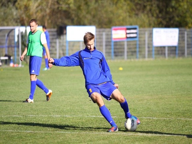 Piłka nożna - III liga - Swornica Czarnowąsy - Przyszłość Rogów 2-2